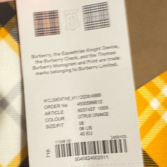 BURBERRY 
Check Print/Stretch Pencil Skirt
Women’s size 6 - Picture 5 of 9